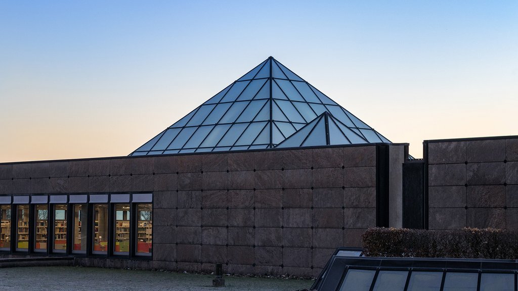 University of St.Gallen holds onto fourth place in the Financial Times ranking