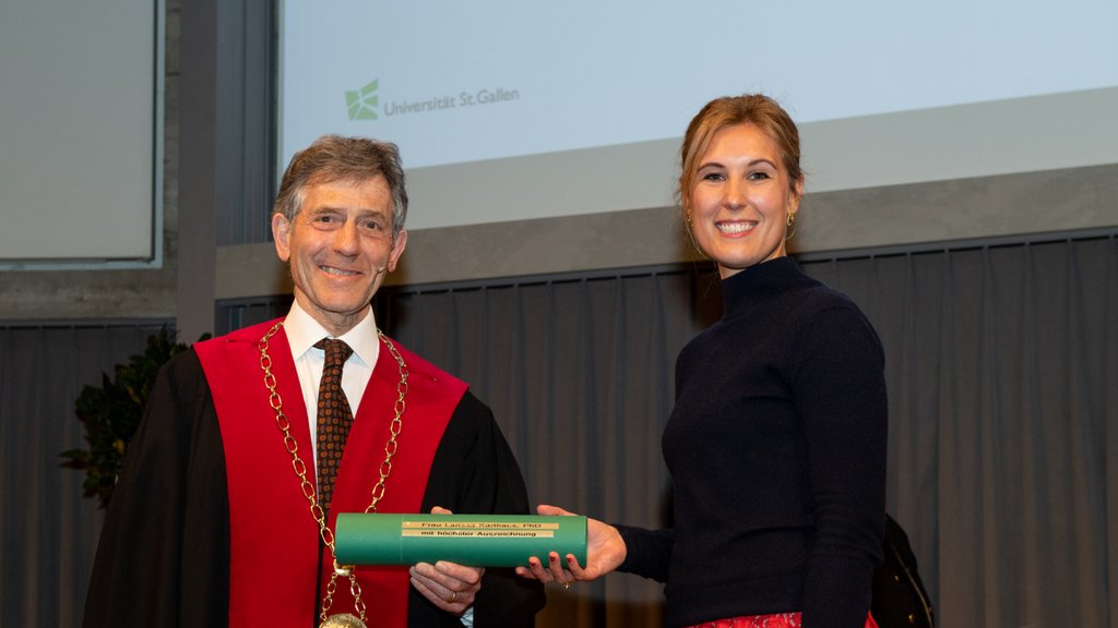 42 neue Doktorinnen und Doktoren an der Universität St.Gallen
